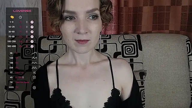 Snapshot of TinaWince chatting on 06.07.26 TinaWince online show from 06.07.26