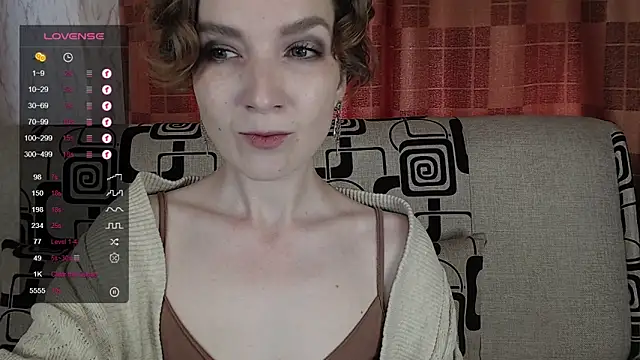 Snapshot of TinaWince chatting on 06.11.26 TinaWince online show from 06.11.26