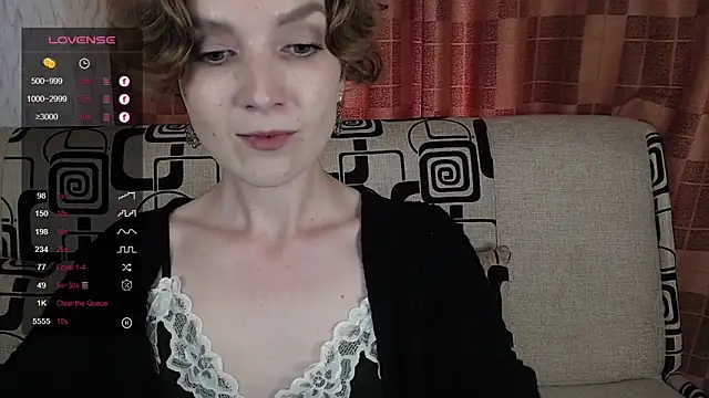 Snapshot of TinaWince chatting on 06.18.26 TinaWince online show from 06.18.26