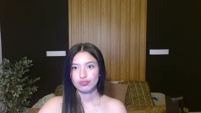 Snapshot of dafne_bss chatting on 01.24.25 dafne bss online show from 01.24.25