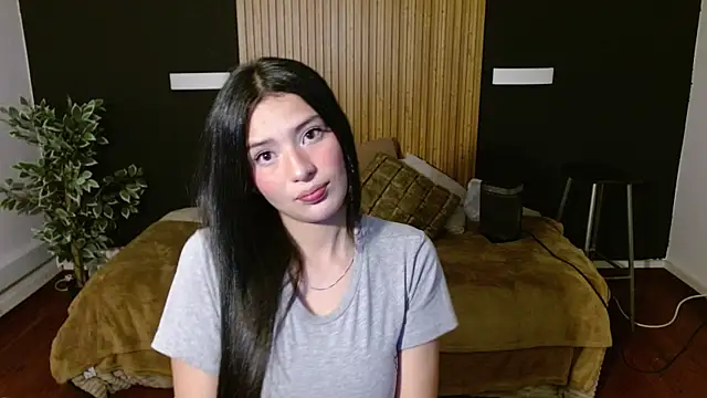 Snapshot of dafne_bss chatting on 02.05.25 dafne bss online show from 02.05.25