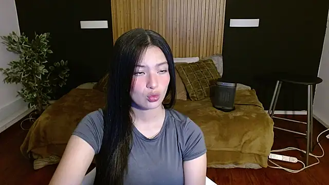 Snapshot of dafne_bss chatting on 02.07.25 dafne bss online show from 02.07.25