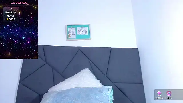 LAISYBROWNX online show from 09.10.25