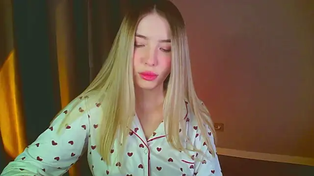 mia raspberrie online show from 01.14.25