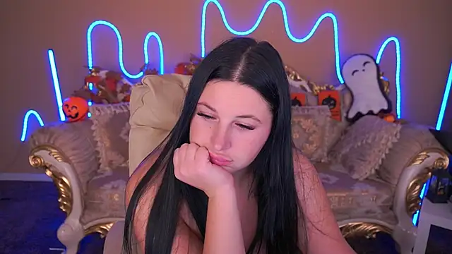 ArianaDarkk online show from 10.31.25