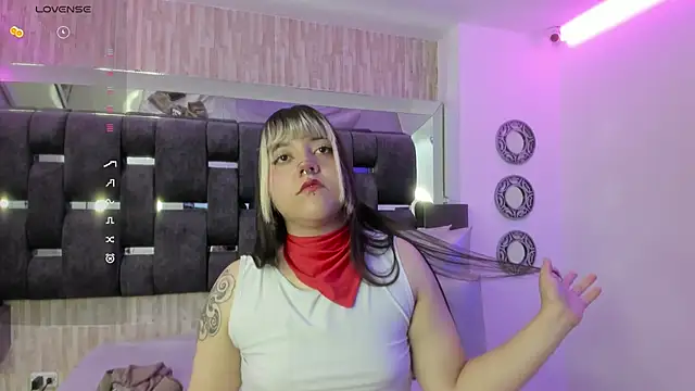 Charlotte Myers online show from 02.20.26