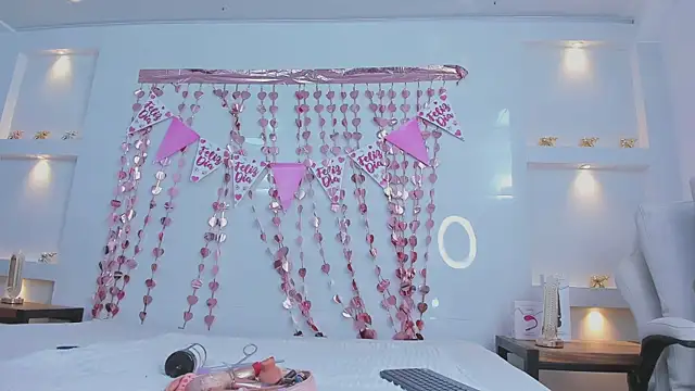 Dalia-Prada online show from 02.10.26