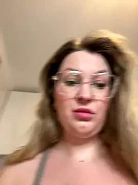 Teya moon  online show from 09.19.25