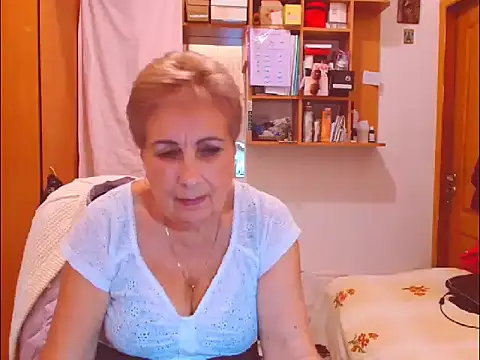 Victoria5643 online show from 09.25.25