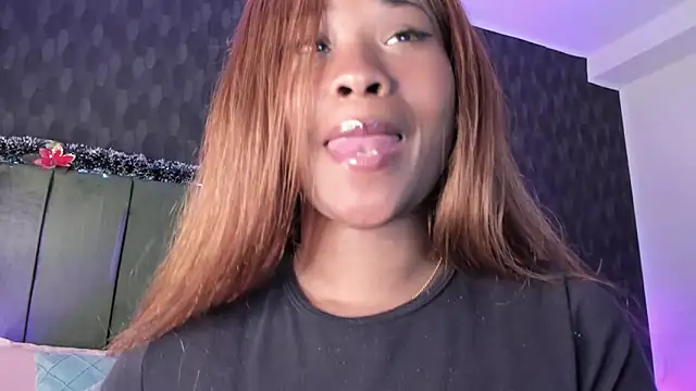 Snapshot of Anneth__M chatting on 12.31.24 Anneth M online show from 12.31.24