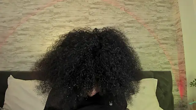 Snapshot of Anneth__M chatting on 09.19.25 Anneth M online show from 09.19.25