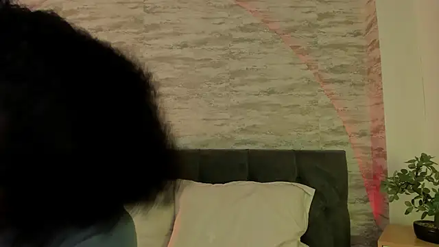 Snapshot of Anneth__M chatting on 09.23.25 Anneth M online show from 09.23.25