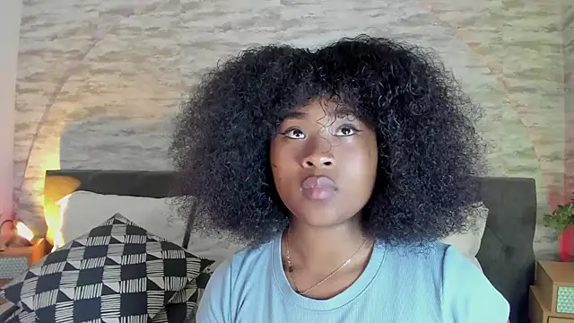 Snapshot of Anneth__M chatting on 09.26.25 Anneth M online show from 09.26.25