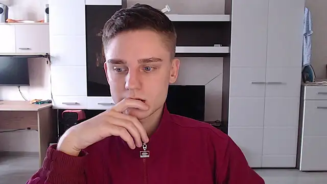 Snapshot of angryzan chatting on 12.23.24 angryzan online show from 12.23.24