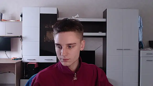 Snapshot of angryzan chatting on 12.23.24 angryzan online show from 12.23.24