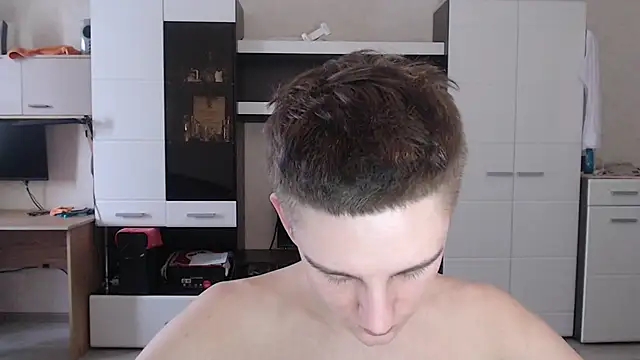 Snapshot of angryzan chatting on 12.27.24 angryzan online show from 12.27.24