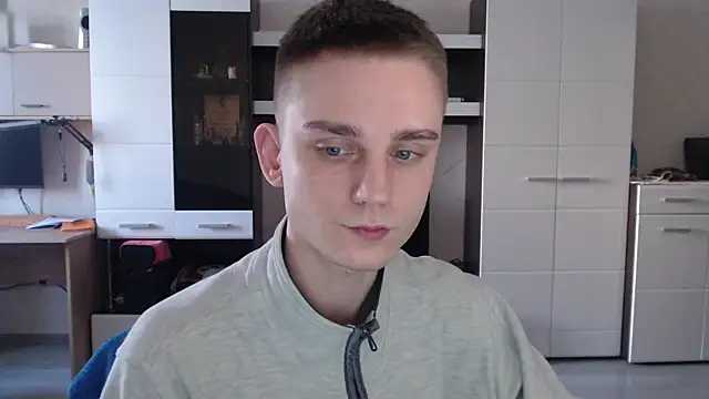 Snapshot of angryzan chatting on 01.14.25 angryzan online show from 01.14.25