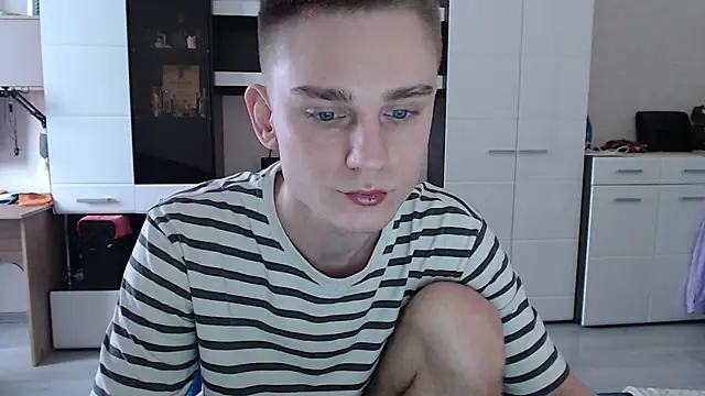 Snapshot of angryzan chatting on 01.17.25 angryzan online show from 01.17.25