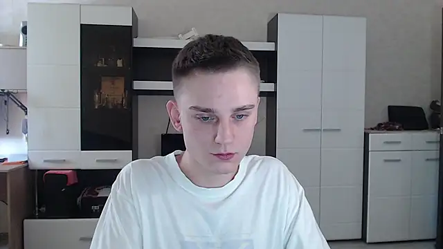 Snapshot of angryzan chatting on 01.21.25 angryzan online show from 01.21.25