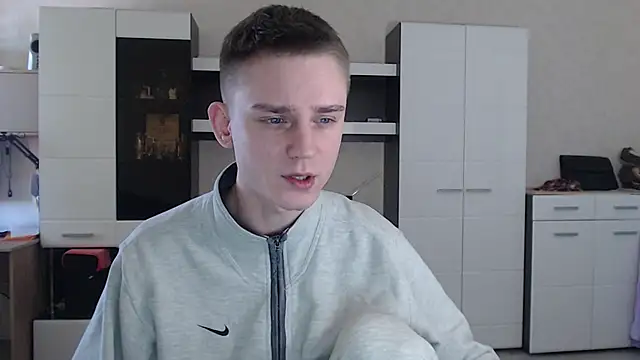 Snapshot of angryzan chatting on 01.22.25 angryzan online show from 01.22.25