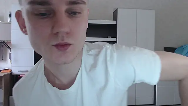 Snapshot of angryzan chatting on 01.23.25 angryzan online show from 01.23.25