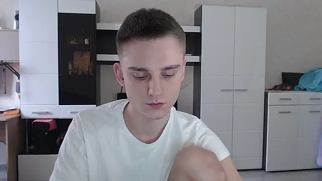 Snapshot of angryzan chatting on 01.23.25 angryzan online show from 01.23.25