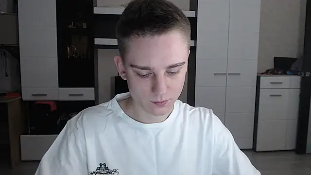 Snapshot of angryzan chatting on 01.24.25 angryzan online show from 01.24.25