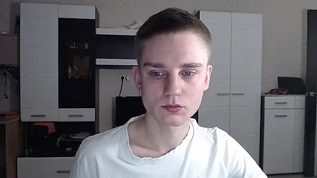 Snapshot of angryzan chatting on 01.27.25 angryzan online show from 01.27.25