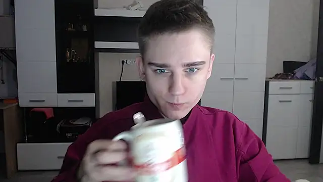 Snapshot of angryzan chatting on 01.29.25 angryzan online show from 01.29.25