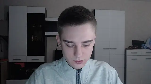 Snapshot of angryzan chatting on 01.30.25 angryzan online show from 01.30.25