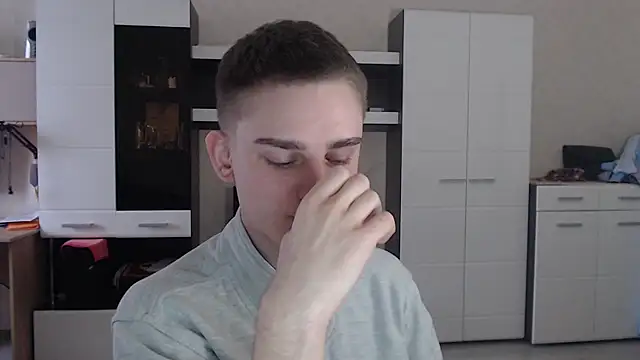 Snapshot of angryzan chatting on 01.30.25 angryzan online show from 01.30.25