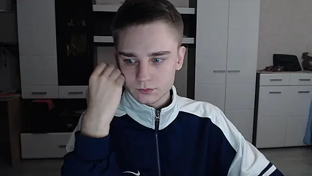 Snapshot of angryzan chatting on 02.03.25 angryzan online show from 02.03.25