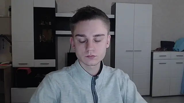 Snapshot of angryzan chatting on 02.04.25 angryzan online show from 02.04.25