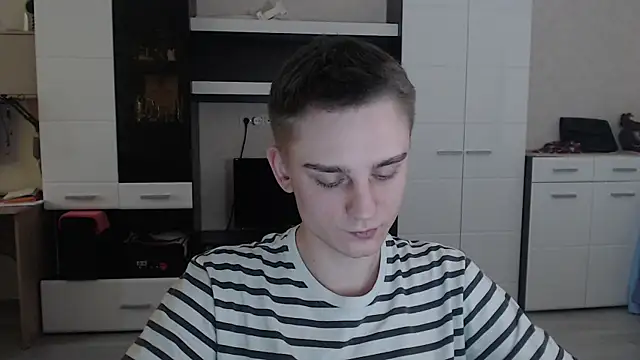 Snapshot of angryzan chatting on 02.06.25 angryzan online show from 02.06.25