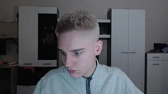 Snapshot of angryzan chatting on 02.11.25 angryzan online show from 02.11.25