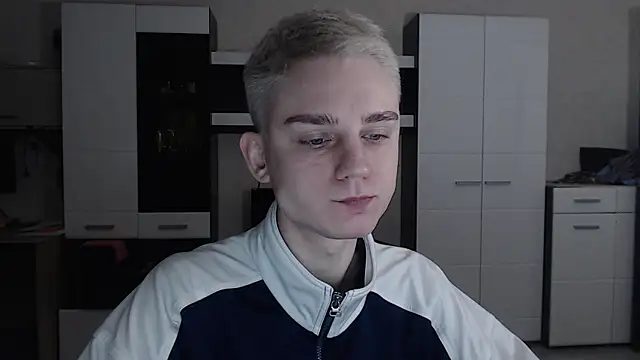 Snapshot of angryzan chatting on 02.14.25 angryzan online show from 02.14.25