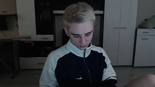 Snapshot of angryzan chatting on 03.03.25 angryzan online show from 03.03.25