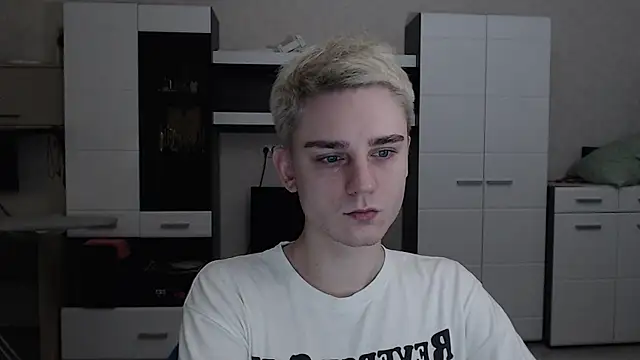 Snapshot of angryzan chatting on 03.07.25 angryzan online show from 03.07.25