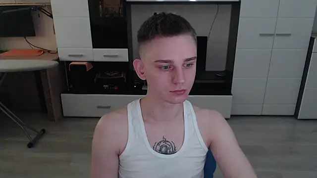 Snapshot of angryzan chatting on 10.02.25 angryzan online show from 10.02.25