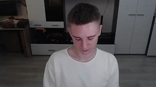 Snapshot of angryzan chatting on 10.06.25 angryzan online show from 10.06.25