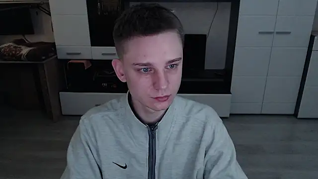 Snapshot of angryzan chatting on 10.15.25 angryzan online show from 10.15.25