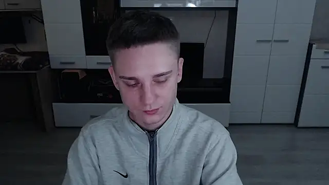 Snapshot of angryzan chatting on 10.29.25 angryzan online show from 10.29.25