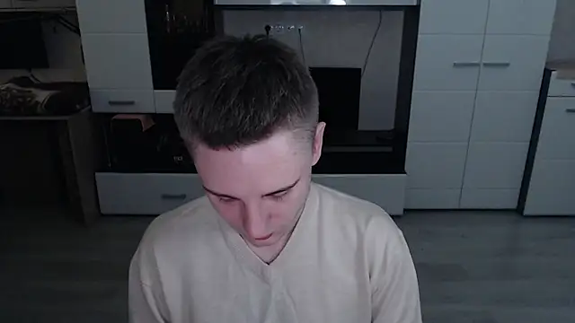 Snapshot of angryzan chatting on 10.30.25 angryzan online show from 10.30.25