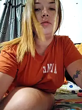 Snapshot of Sofia_Queen17 chatting on 12.14.24 Sofia Queen17 online show from 12.14.24