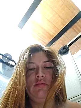 Snapshot of Sofia_Queen17 chatting on 12.15.24 Sofia Queen17 online show from 12.15.24