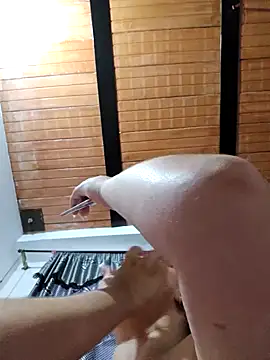 Snapshot of Sofia_Queen17 chatting on 12.31.24 Sofia Queen17 online show from 12.31.24