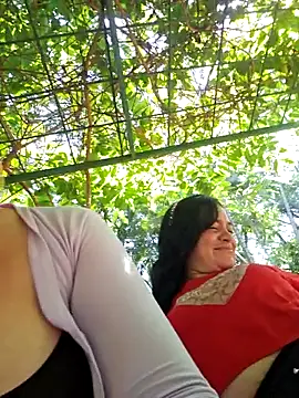 Snapshot of Sofia_Queen17 chatting on 02.28.25 Sofia Queen17 online show from 02.28.25