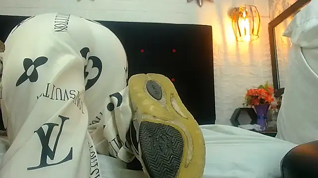 hairy pussywet online show from 12.07.24