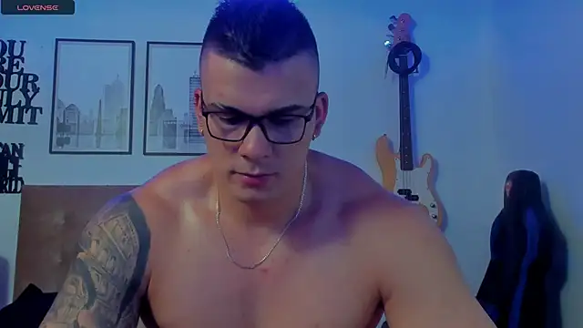 seancarreraa online show from 10.07.25