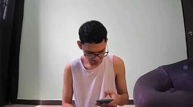 Snapshot of Diego-Monsalve chatting on 01.26.25 Diego-Monsalve online show from 01.26.25